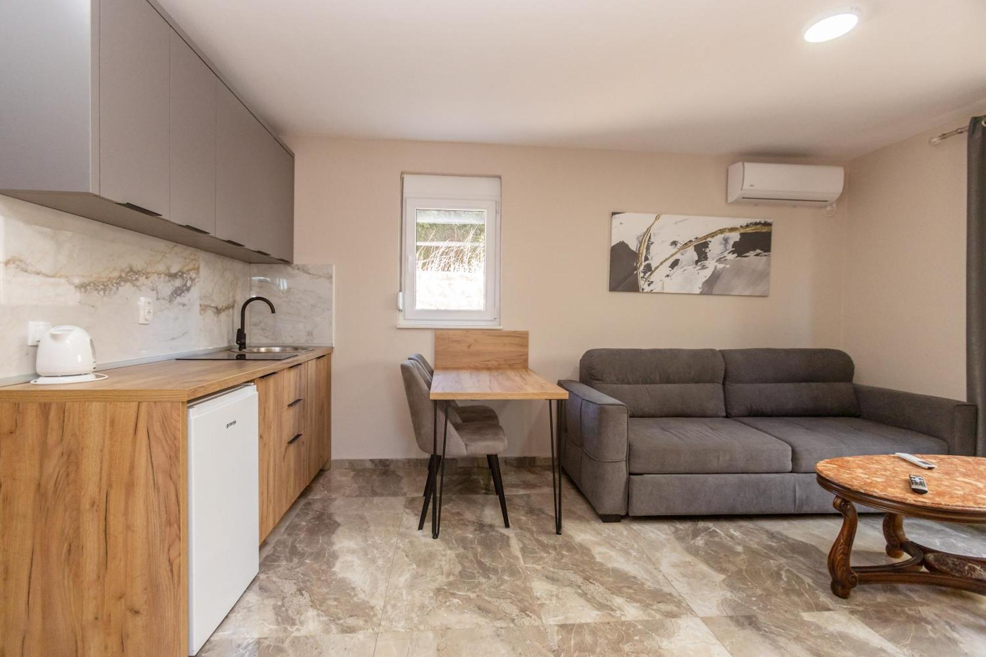 Posejdon Lux Apartment Utjeha Ngoại thất bức ảnh