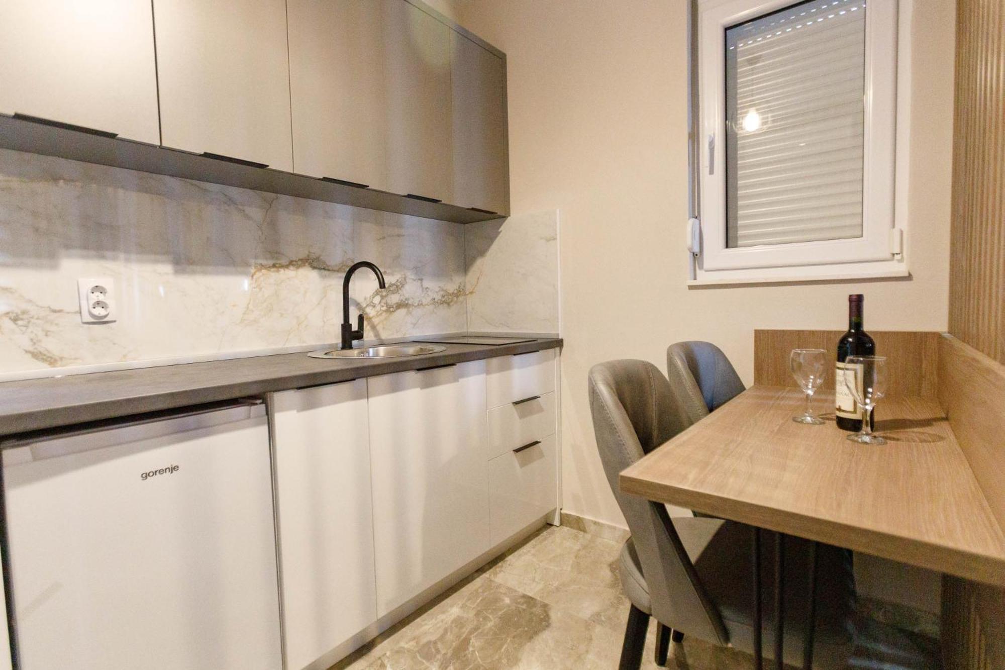 Posejdon Lux Apartment Utjeha Ngoại thất bức ảnh
