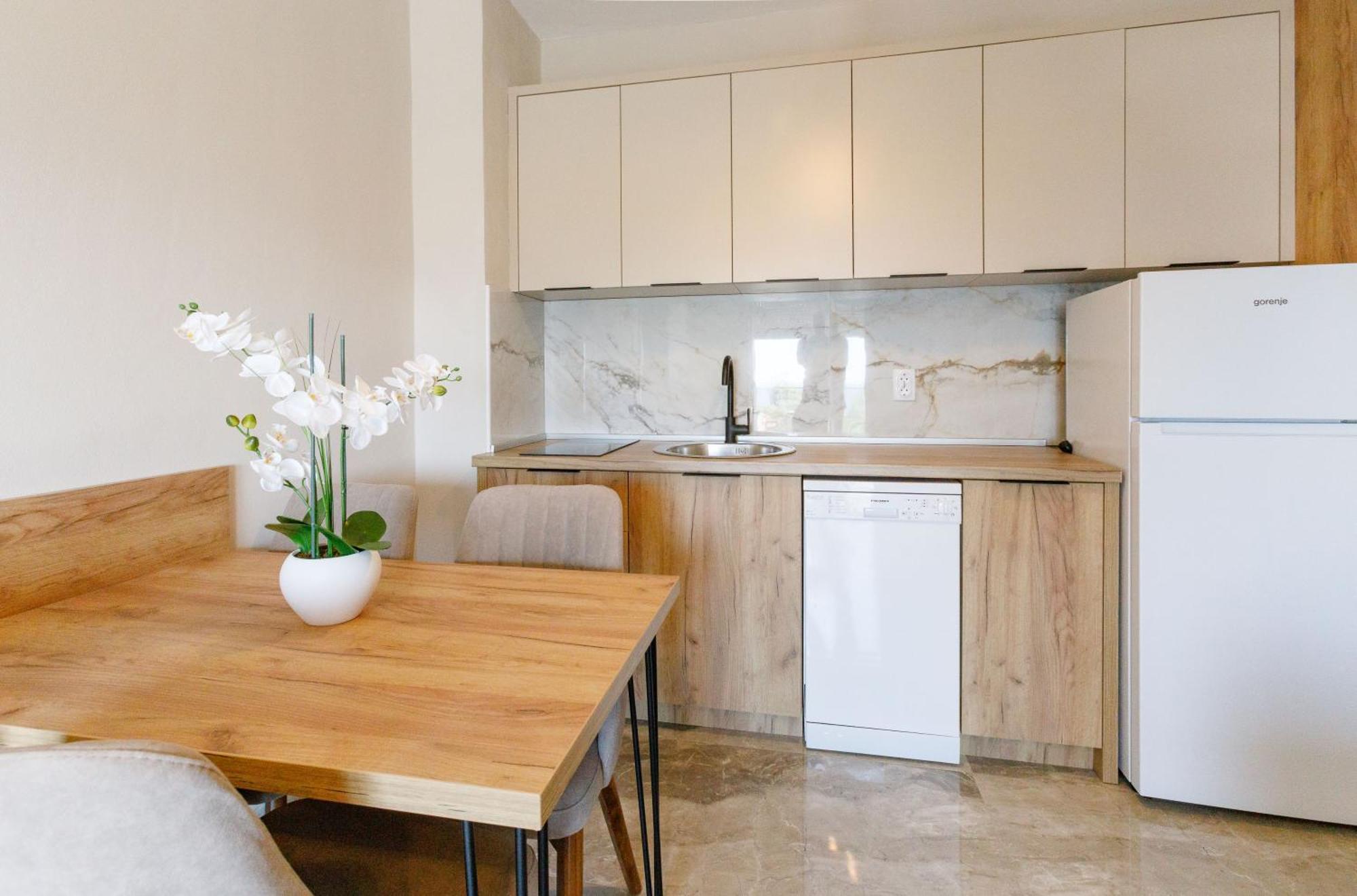 Posejdon Lux Apartment Utjeha Ngoại thất bức ảnh